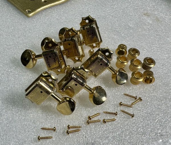 画像2: モズライト純正ゴールド仕様クルソンWロゴのヘッドマシン（ペグ） (2)